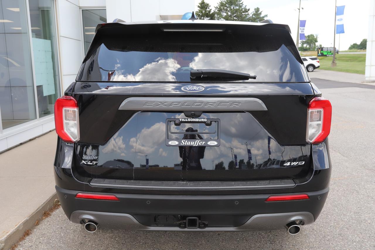 2022 Ford Explorer XLT 4WD Photo4