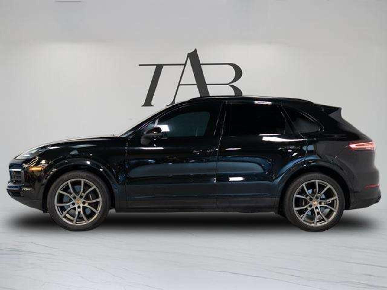 2023 Porsche Cayenne PLATINUM EDITION | PREMIUM PLUS & ASSISTANCE | 21 Photo
