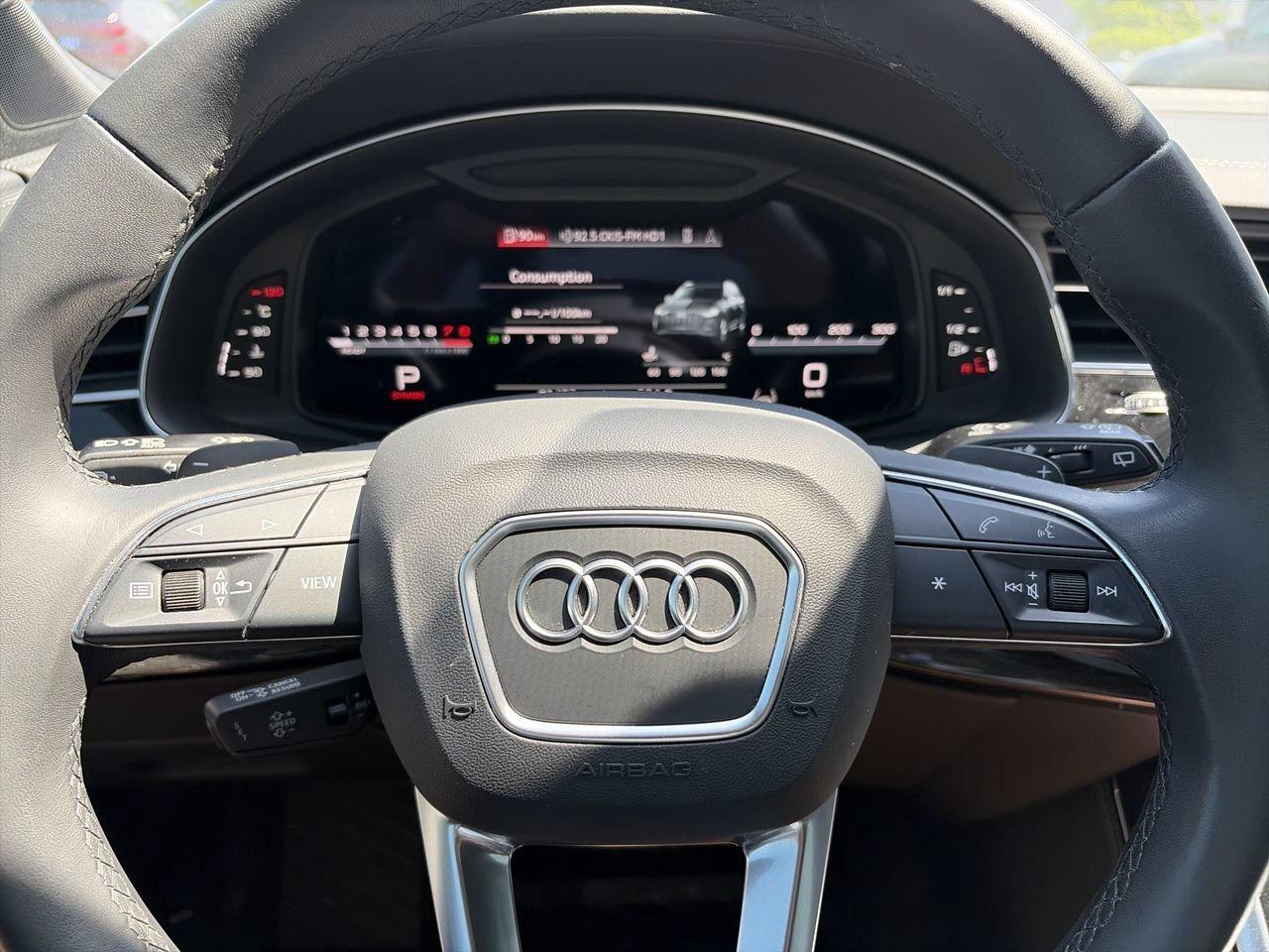 2023 Audi Q7 55 3.0T Technik quattro 8sp Tiptronic CLEAN CARFAX Photo