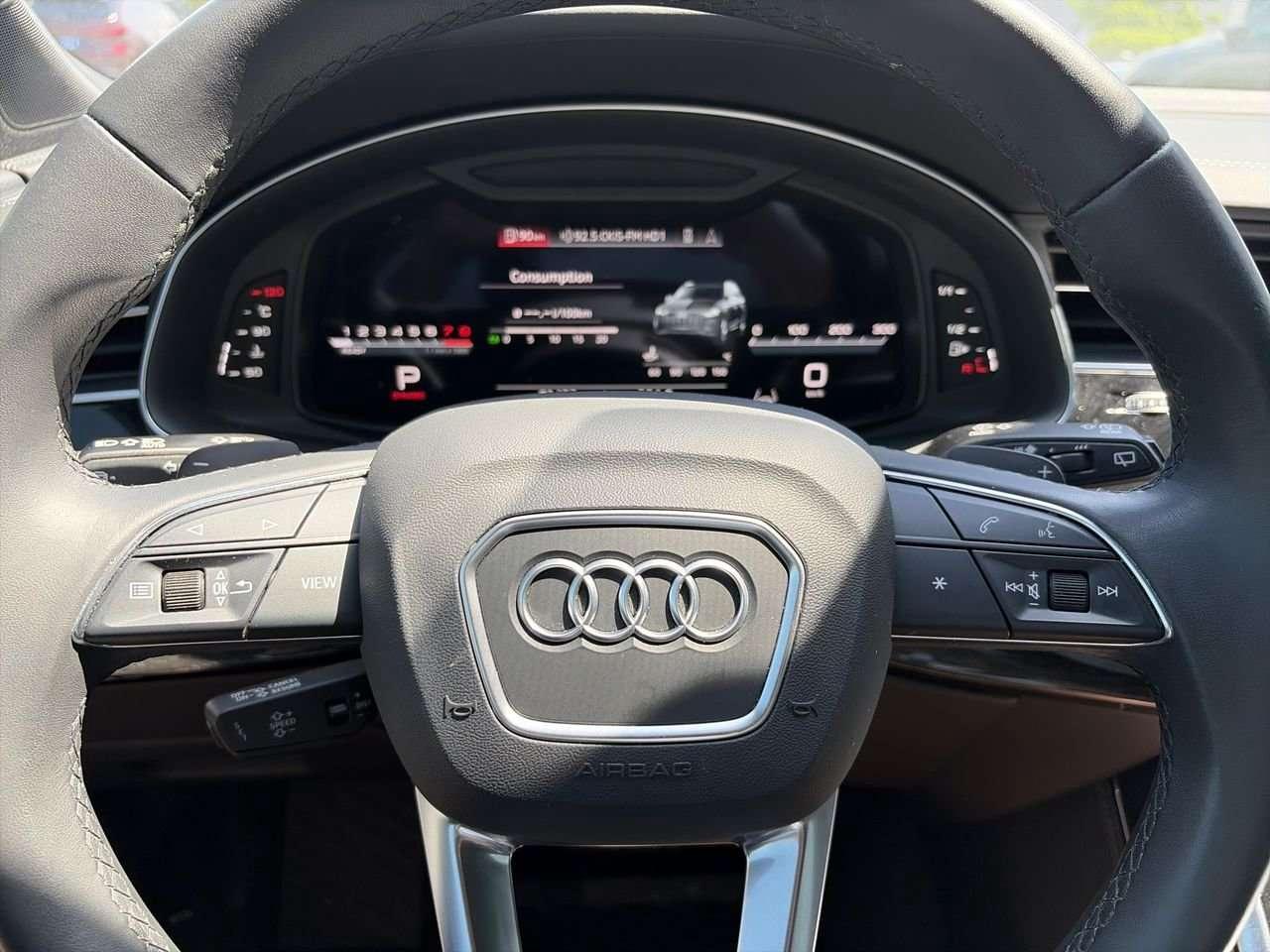2023 Audi Q7 55 3.0T Technik quattro 8sp Tiptronic CLEAN CARFAX |  360-DEGREE TOP VIEW CAMERA | PANORAMIC SUNROOF Photo