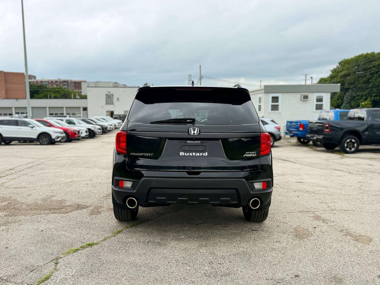 2022 Honda Passport Sport | SUNROOF | HEATED SEATS | REMOTE START Photo