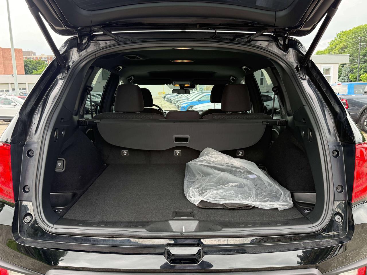 2022 Honda Passport Sport | SUNROOF | HEATED SEATS | REMOTE START Photo
