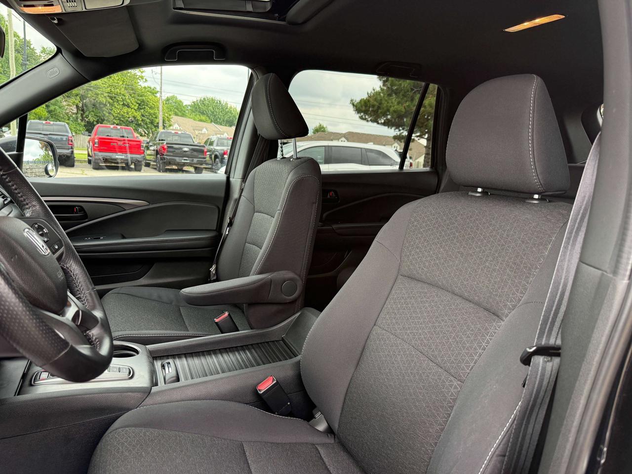 2022 Honda Passport Sport | SUNROOF | HEATED SEATS | REMOTE START Photo