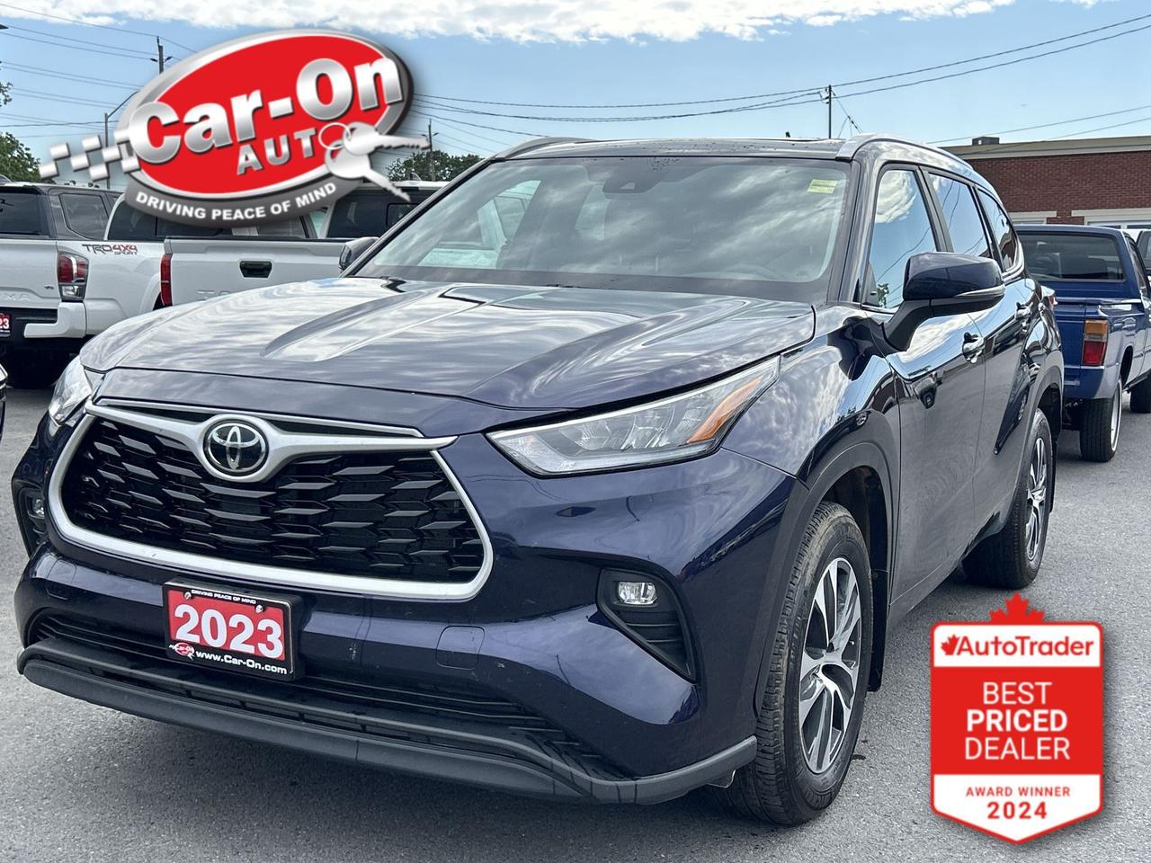 Used 2023 Toyota Highlander XLE AWD | 8-PASS | HTD LEATHER | SUNROOF | CARPLAY for sale in Ottawa, ON