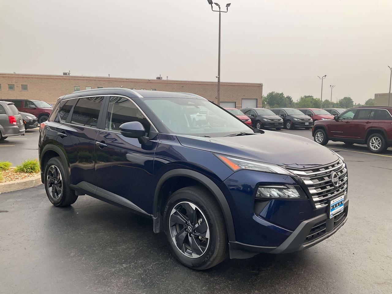 2026 Nissan Rogue LEATHER / HEATED SEATS / TERRAIN SELECT Photo