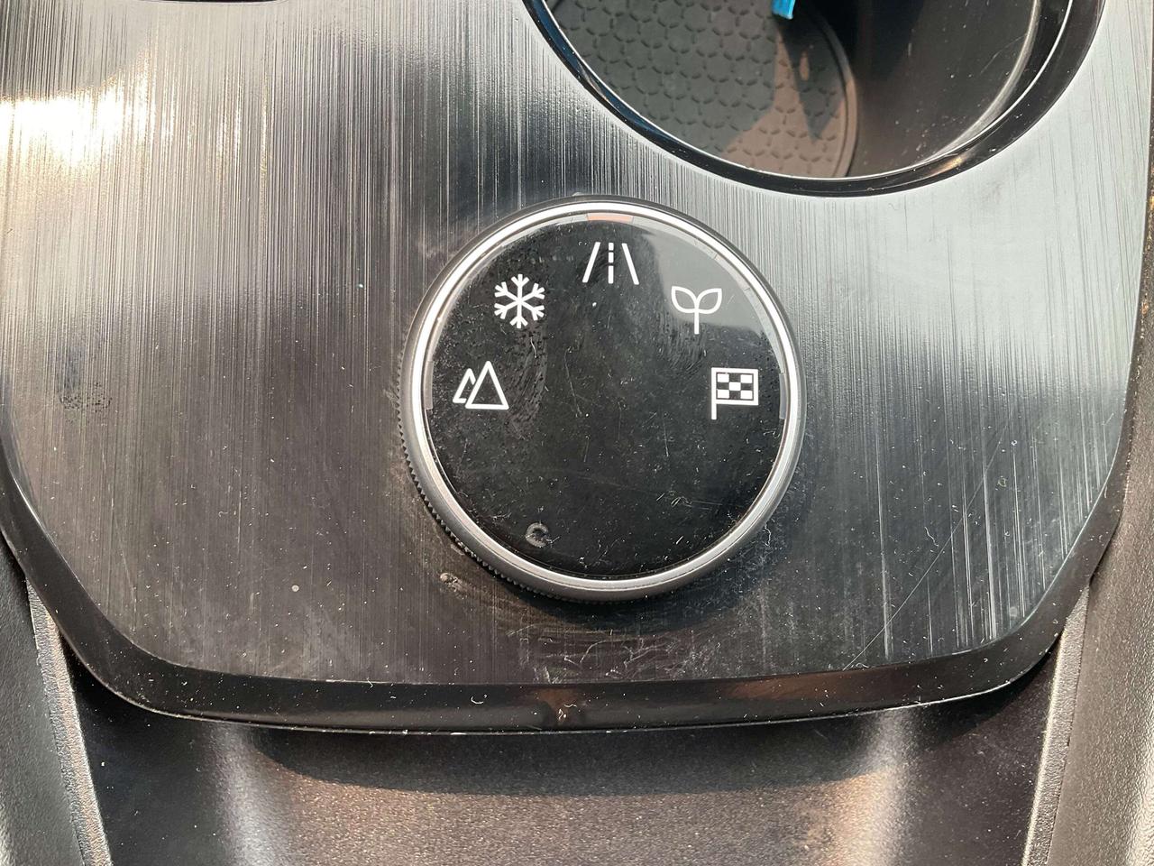 2026 Nissan Rogue LEATHER / HEATED SEATS / TERRAIN SELECT Photo