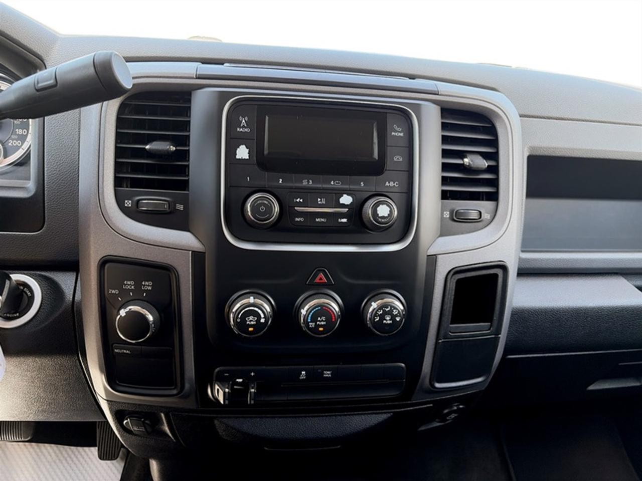 2017 RAM 1500 ST w/SXT App. Pkg  **CLEAN CARFAX** Photo