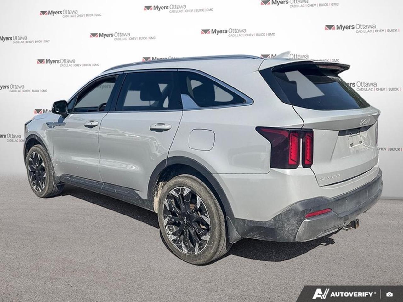 2025 Kia Sorento EX  - Power Liftgate Photo3