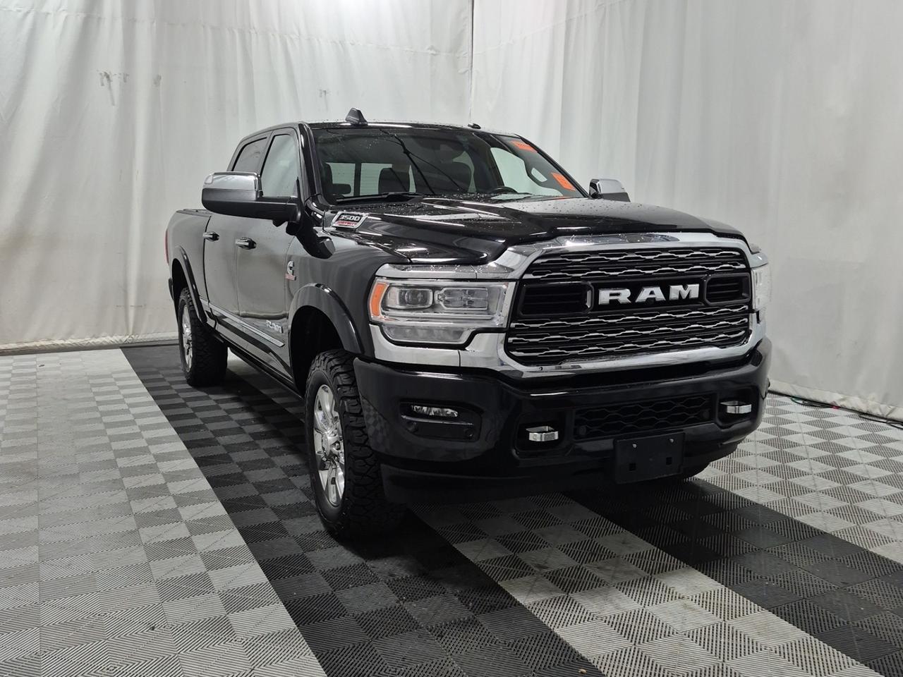 2022 RAM 3500 Limited Photo1