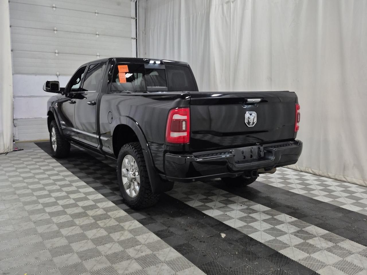 2022 RAM 3500 Limited Photo2