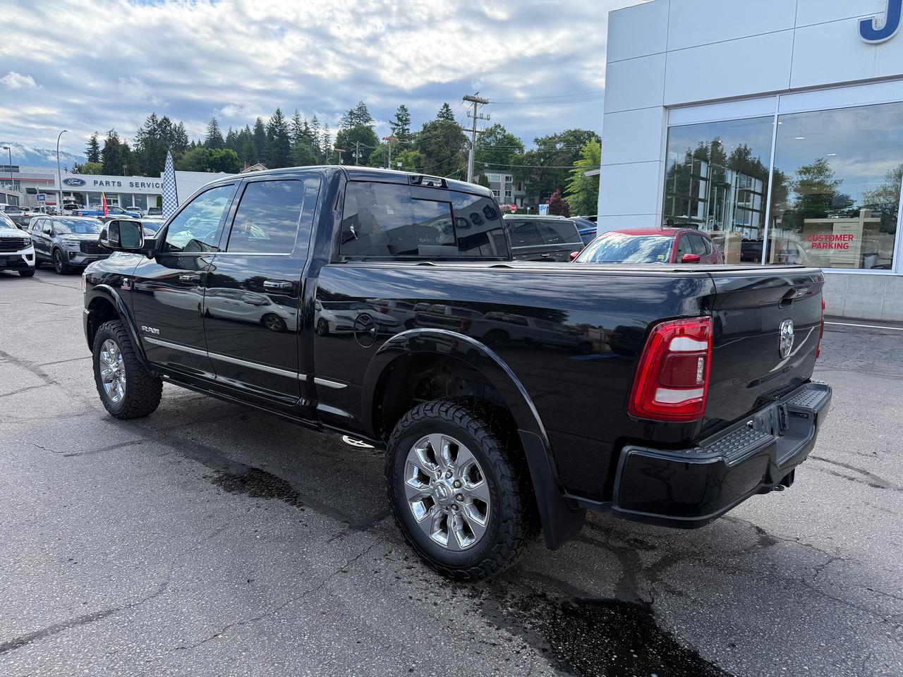 2022 RAM 3500 Limited Photo2