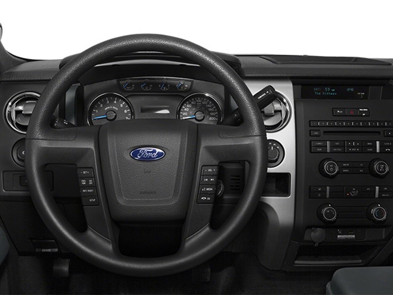 2014 Ford F-150 XLT Photo3