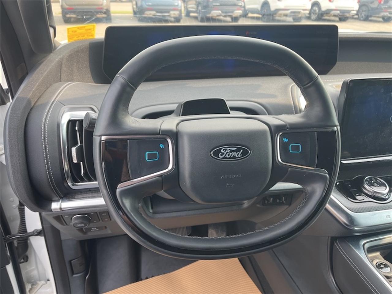2025 Ford Expedition Platinum Max  - Premium Audio Photo5