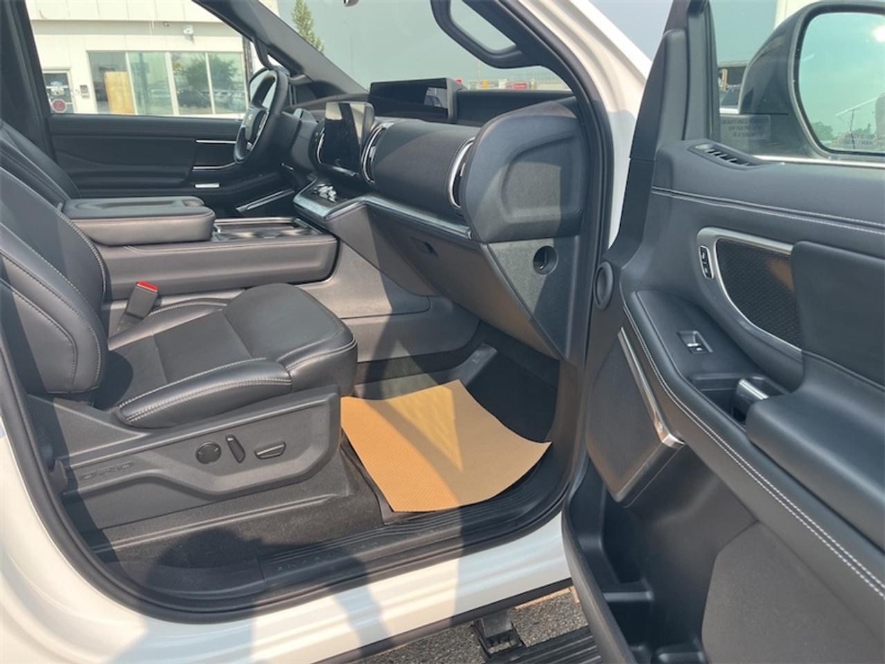 2025 Ford Expedition Platinum Max  - Premium Audio Photo5