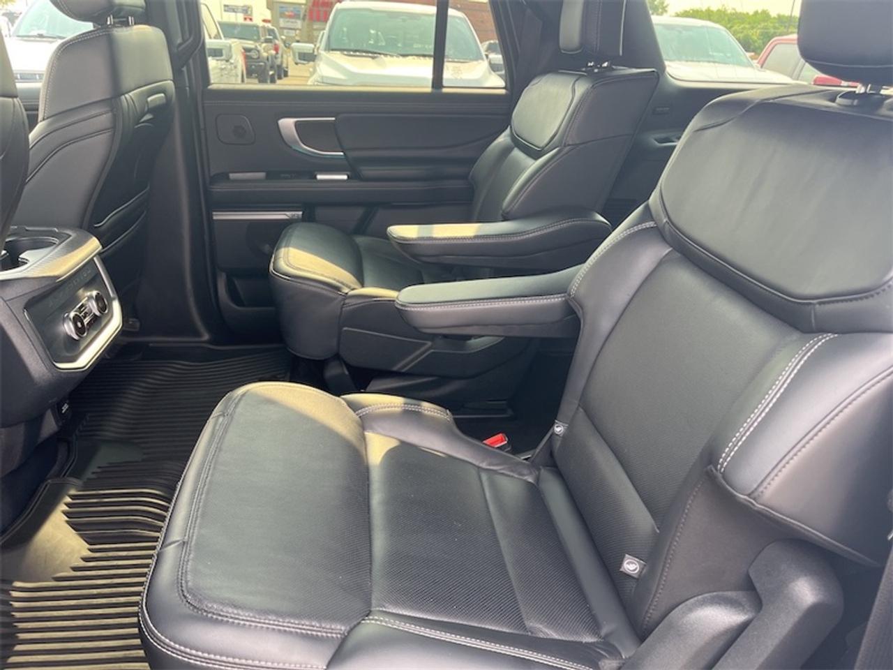 2025 Ford Expedition Platinum Max  - Premium Audio Photo5