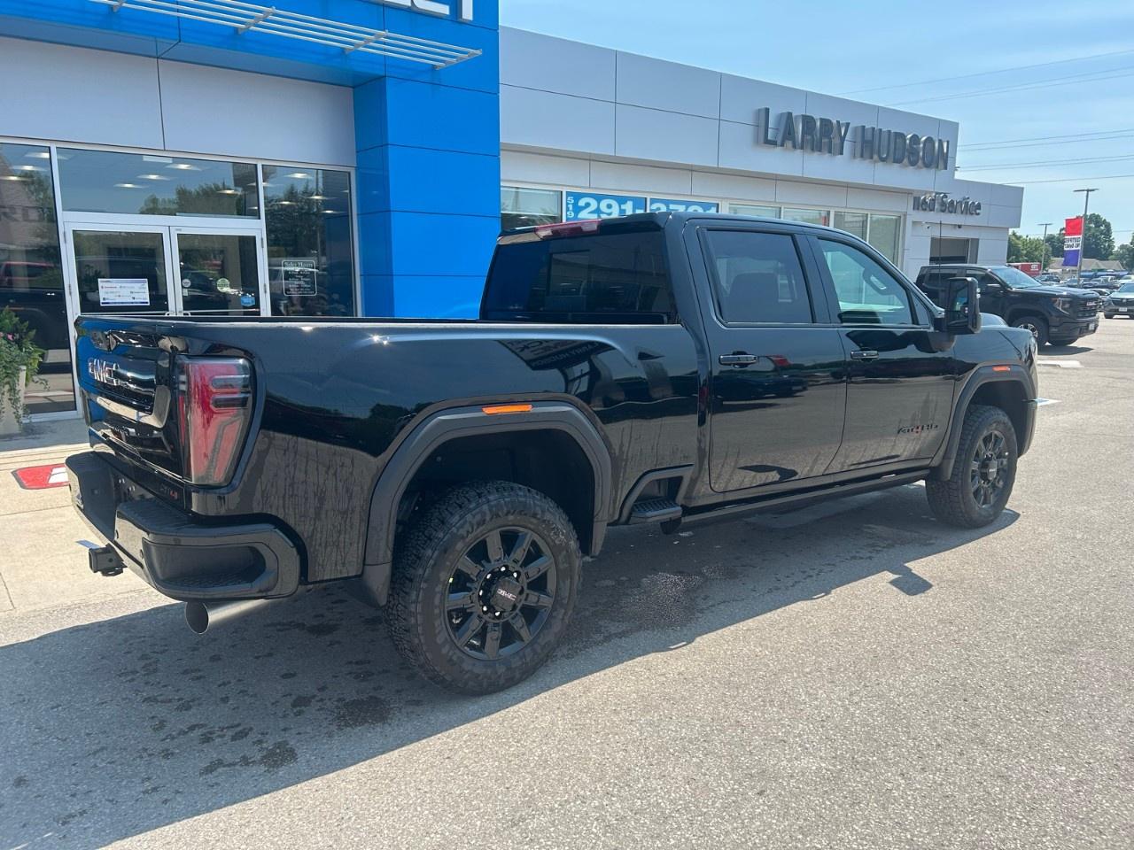 2026 GMC Sierra 2500 HD Crew Cab Standard Box 4-Wheel Drive AT4 Photo
