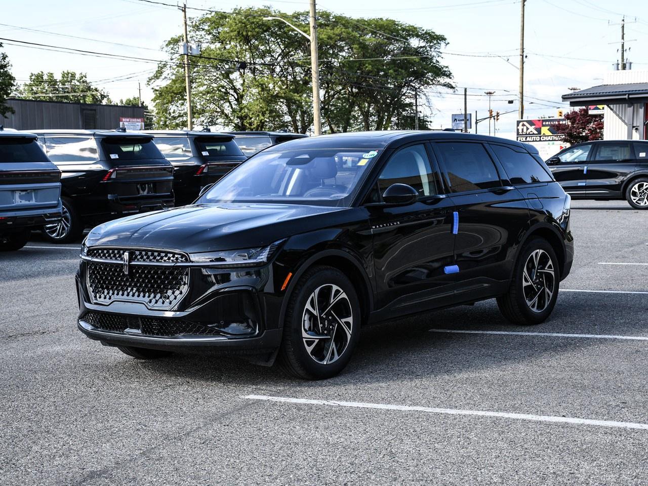 2026 Lincoln Nautilus Premiere AWD Photo2