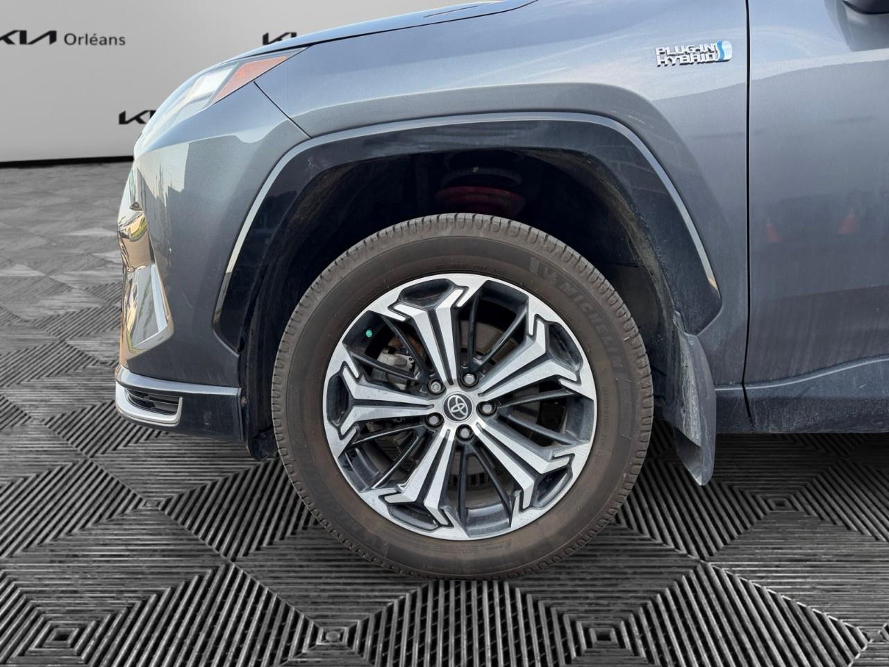 2022 Toyota RAV4 Prime XSE AWD Photo