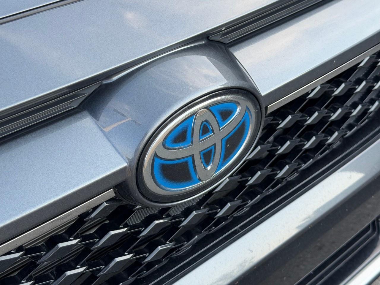 2022 Toyota RAV4 Prime XSE AWD Photo