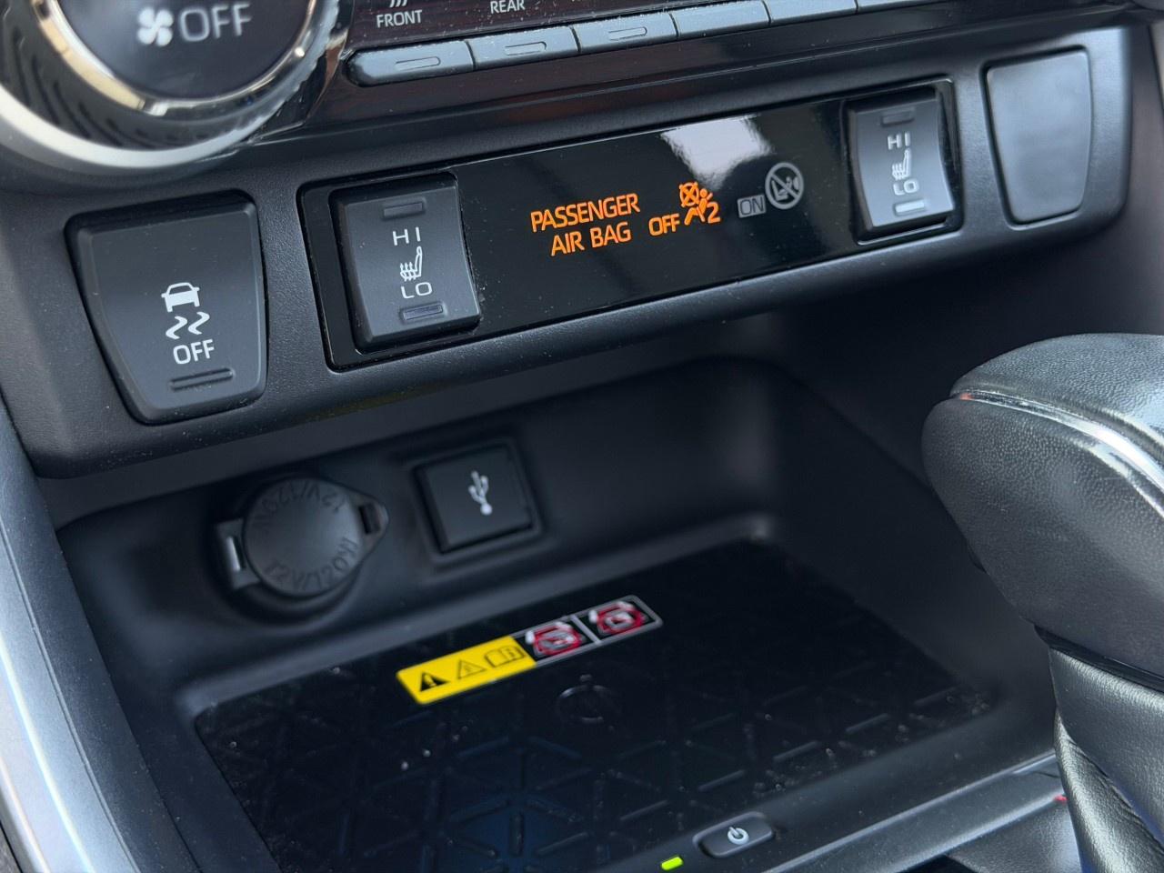 2022 Toyota RAV4 Prime XSE AWD Photo