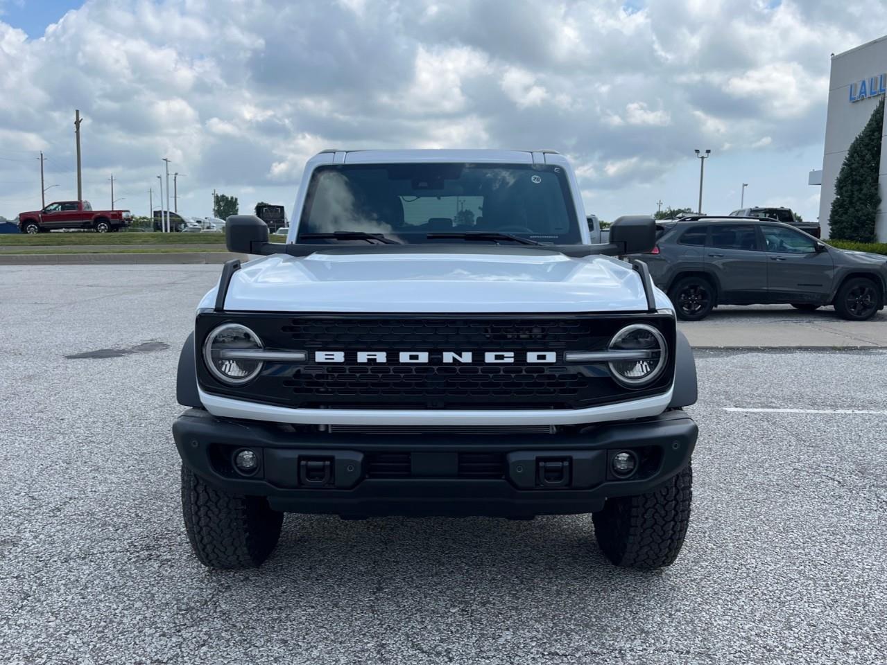 2026 Ford Bronco Badlands Photo2