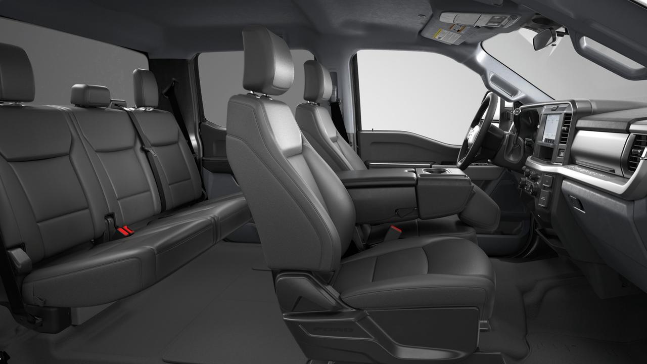 2026 Ford SuperDuty F-250® XLT Photo