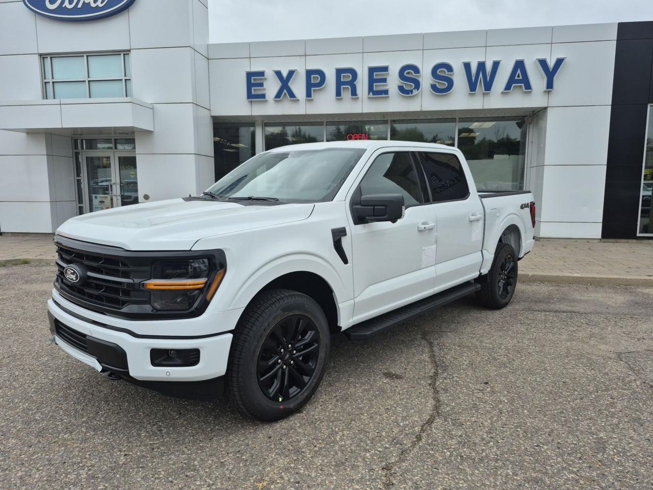 2026 Ford F-150 XLT 5.0L, BLACK APP PKG, 360 CAM, ADAPTIVE CRUISE Photo0