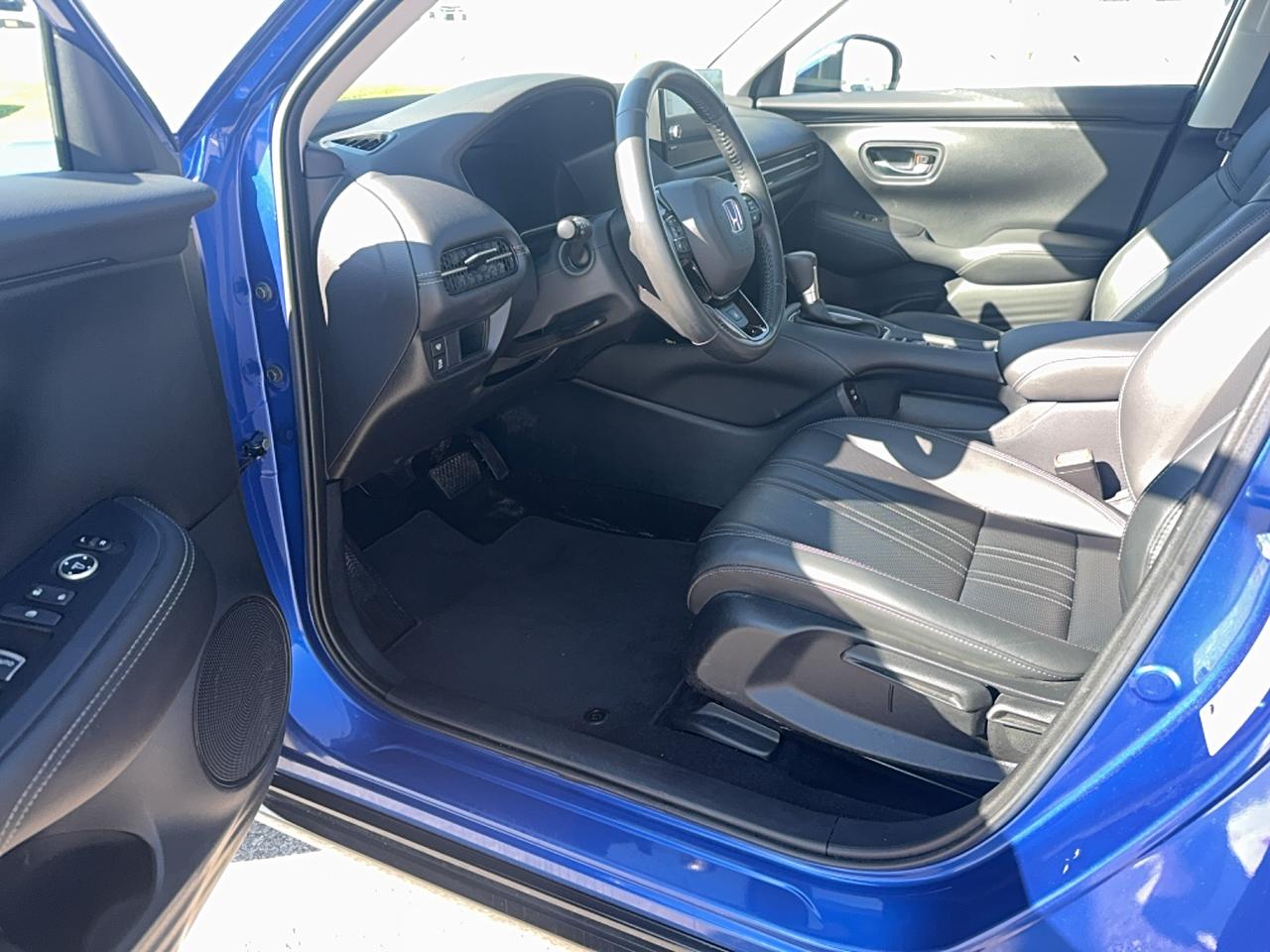 2024 Honda HR-V Ex-L Navi Awd Cvt Photo