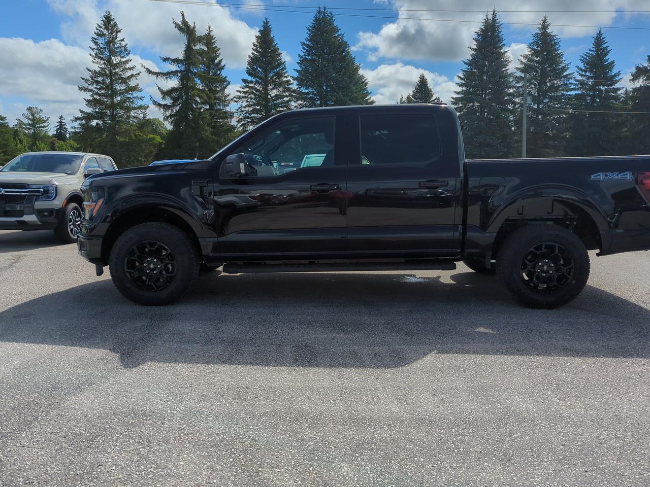 2026 Ford F-150 XLT SuperCrew 302A 4x4 Photo2