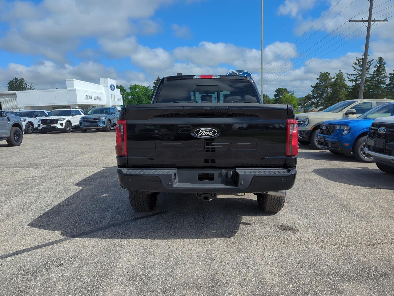 2026 Ford F-150 XLT SuperCrew 302A 4x4 Photo4
