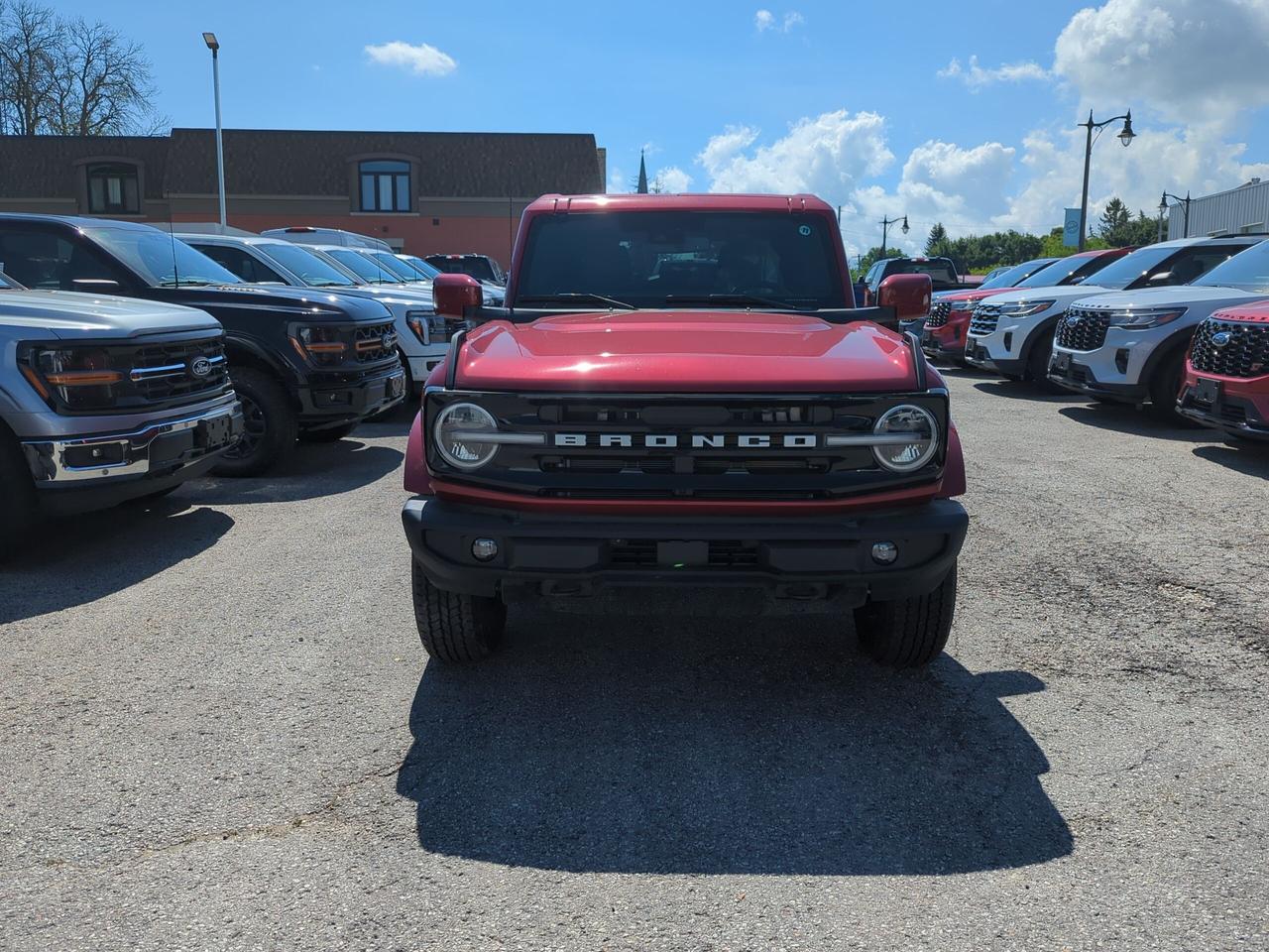 2026 Ford Bronco Outer Banks 4X4 Photo1