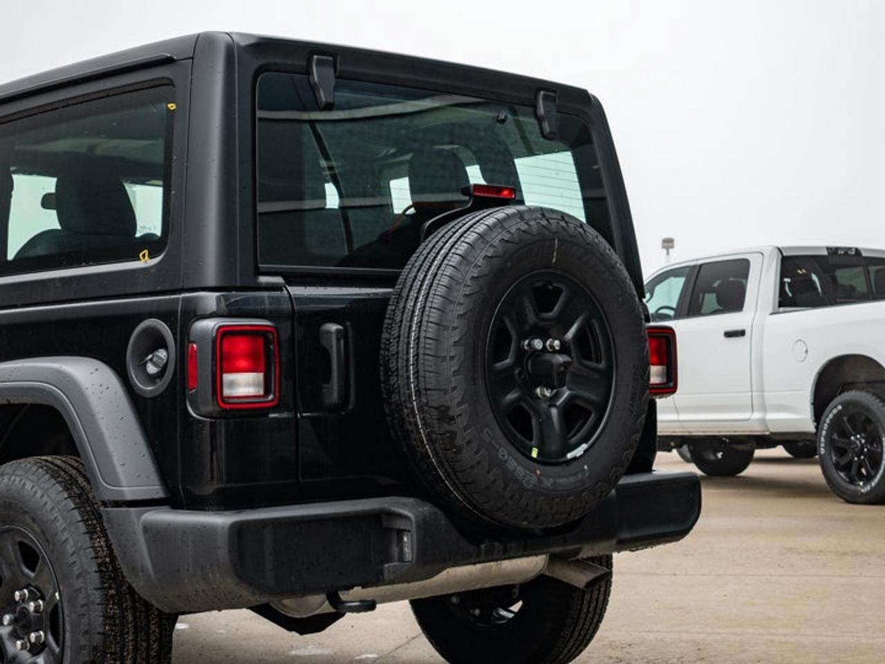 2026 Jeep Wrangler SPORT Photo