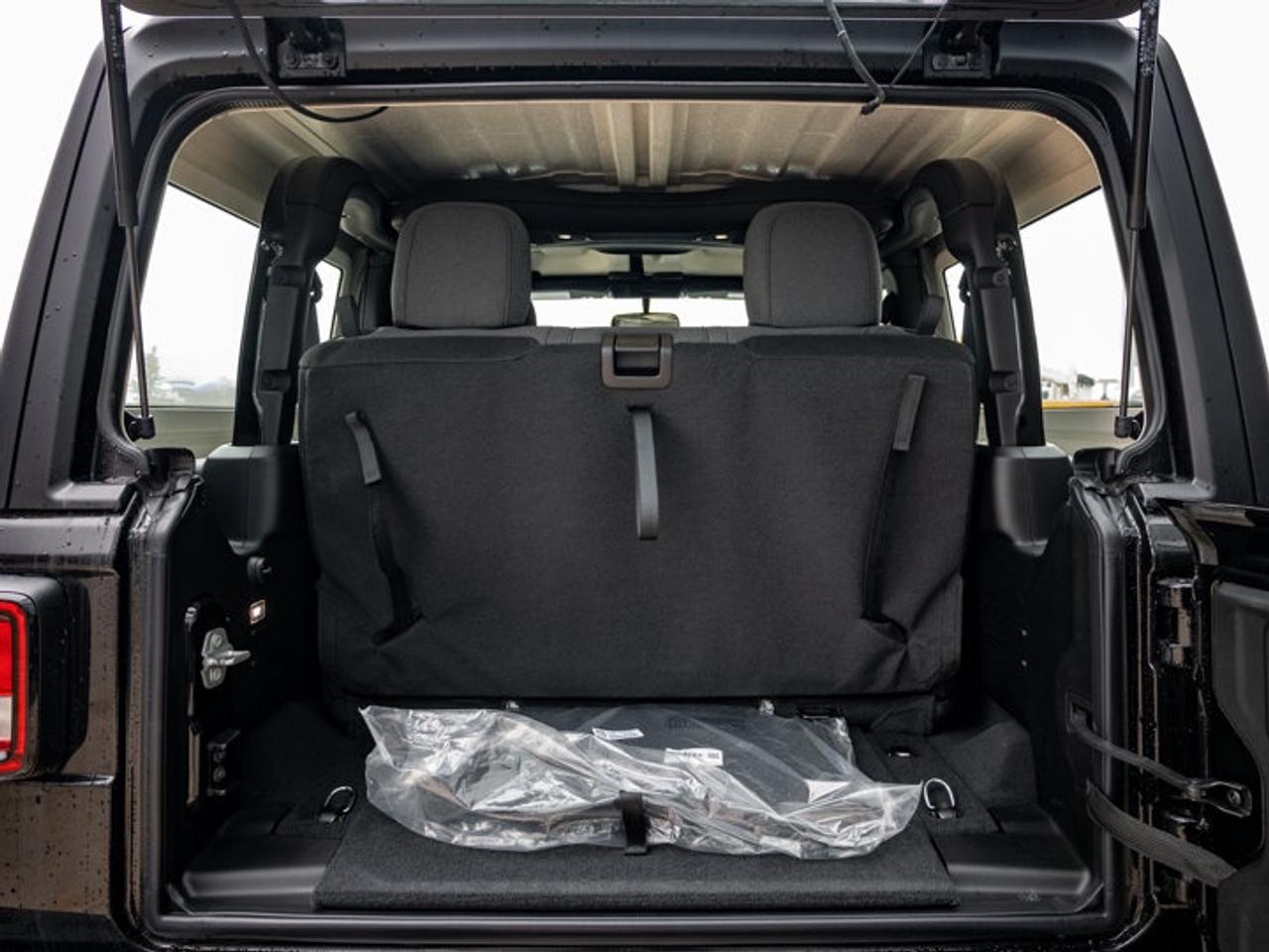 2026 Jeep Wrangler SPORT Photo