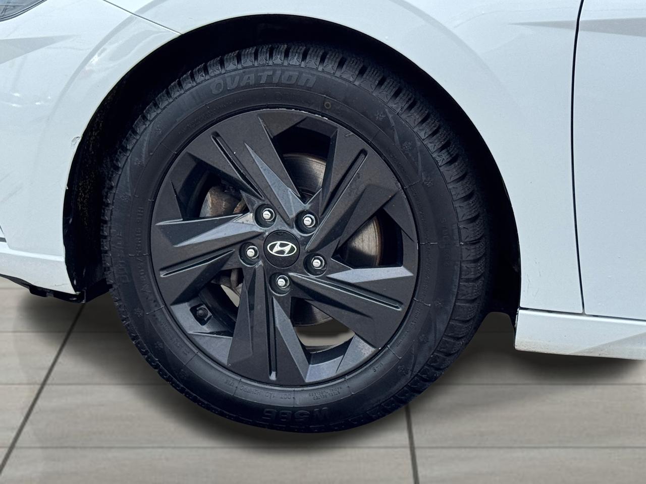 2021 Hyundai Elantra Preferred w/Sun & Tech Package+New Tires Photo