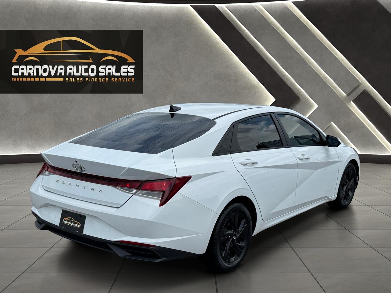 2021 Hyundai Elantra Preferred w/Sun & Tech Package+New Tires Photo