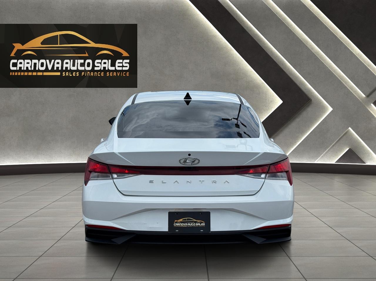 2021 Hyundai Elantra Preferred w/Sun & Tech Package+New Tires Photo