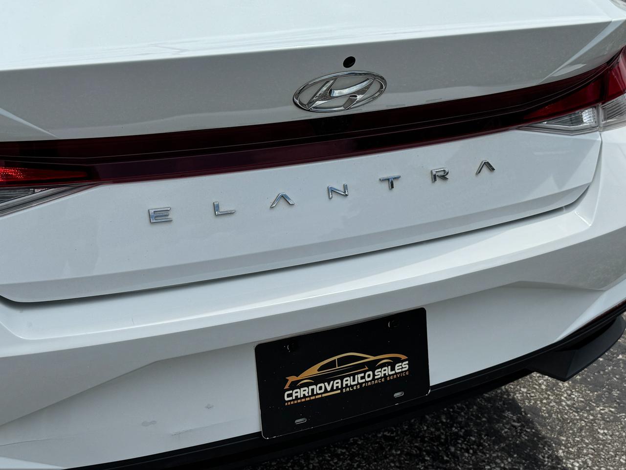 2021 Hyundai Elantra Preferred w/Sun & Tech Package+New Tires Photo