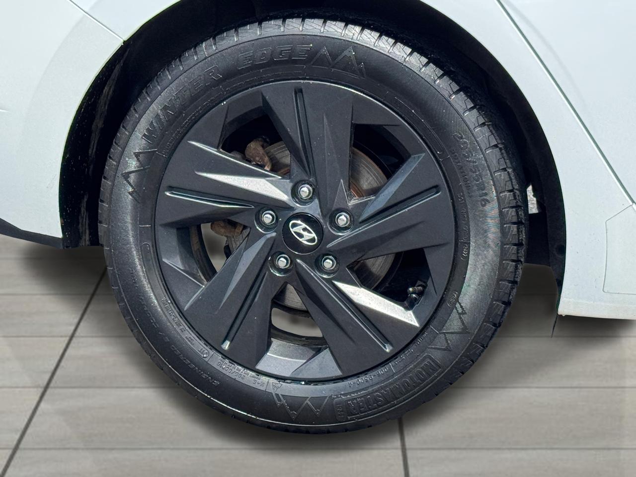 2021 Hyundai Elantra Preferred w/Sun & Tech Package+New Tires Photo
