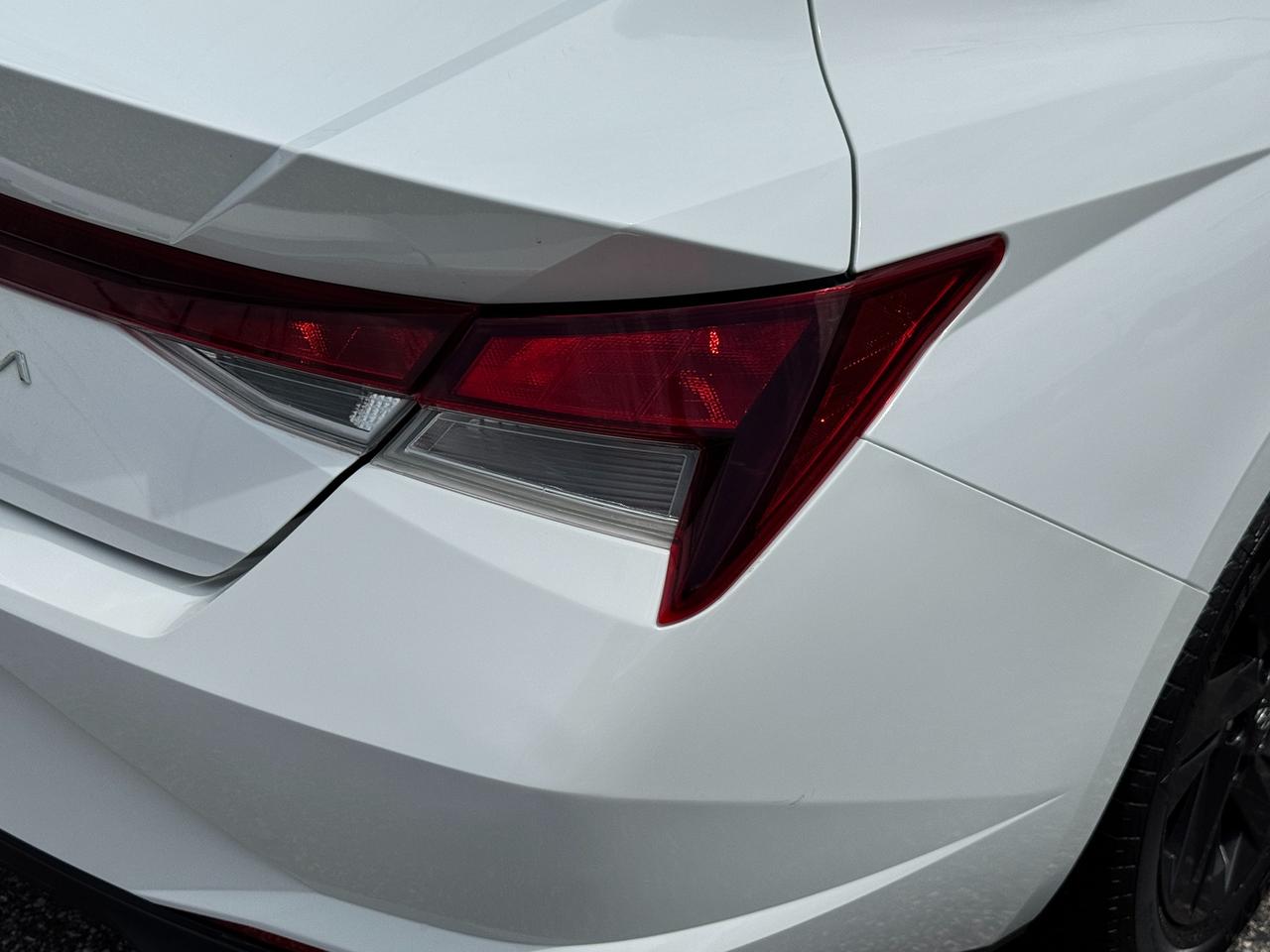 2021 Hyundai Elantra Preferred w/Sun & Tech Package+New Tires Photo