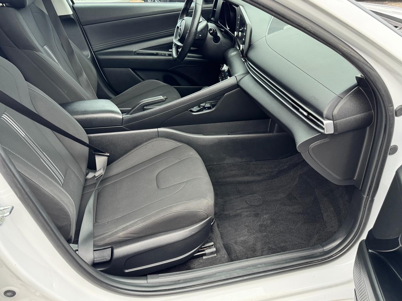 2021 Hyundai Elantra Preferred w/Sun & Tech Package+New Tires Photo