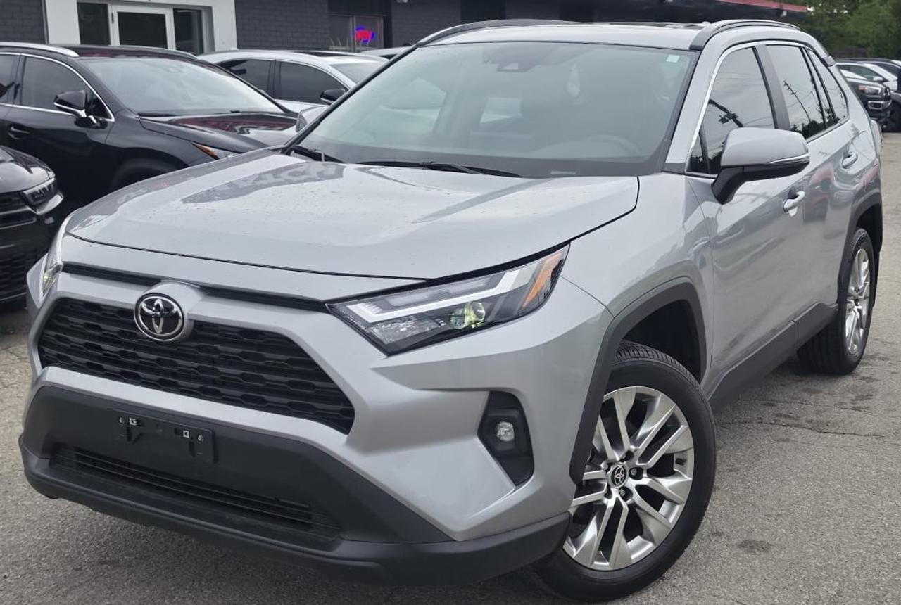 Used 2025 Toyota RAV4 XLE / NO ACCIDENTS / AWD / LEATHER / ROOF / ECO for sale in Cambridge, ON