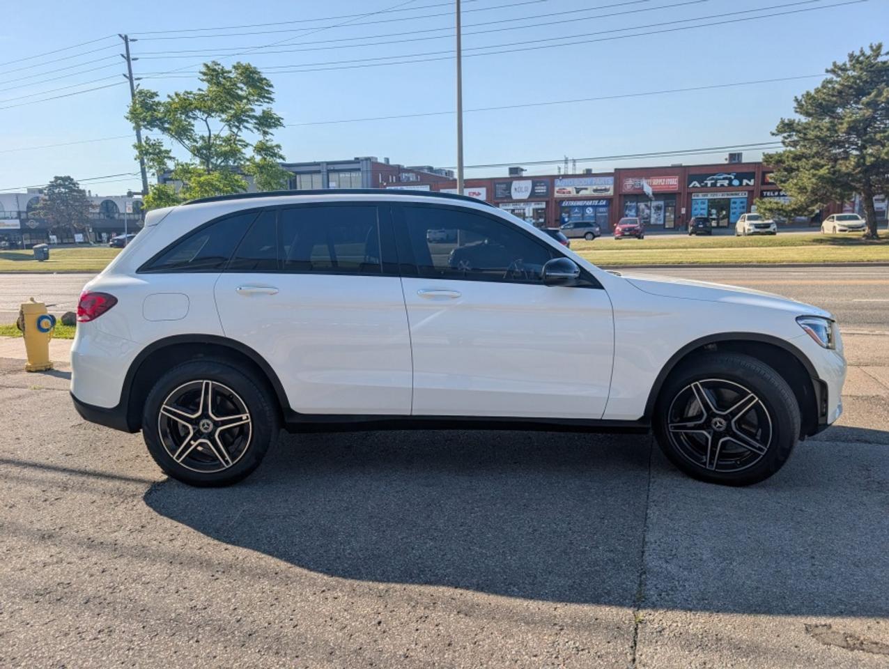 2020 Mercedes-Benz GLC GLC 300 4MATIC /CLEAN CARFAX /AMG LINE/PREM/NIGHT Photo