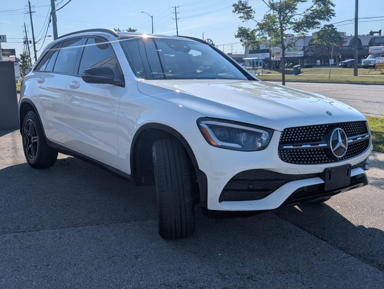 2020 Mercedes-Benz GLC GLC 300 4MATIC /CLEAN CARFAX /AMG LINE/PREM/NIGHT Photo