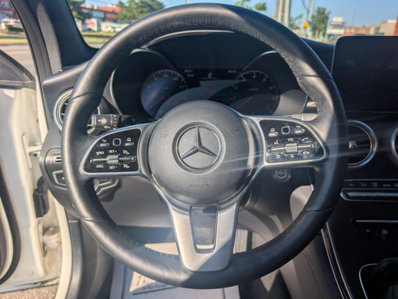 2020 Mercedes-Benz GLC GLC 300 4MATIC /CLEAN CARFAX /AMG LINE/PREM/NIGHT Photo