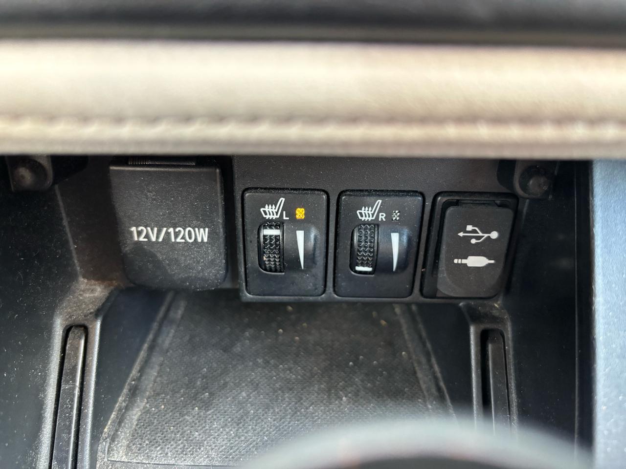 2017 Toyota Corolla iM 4dr HB AUTO Photo