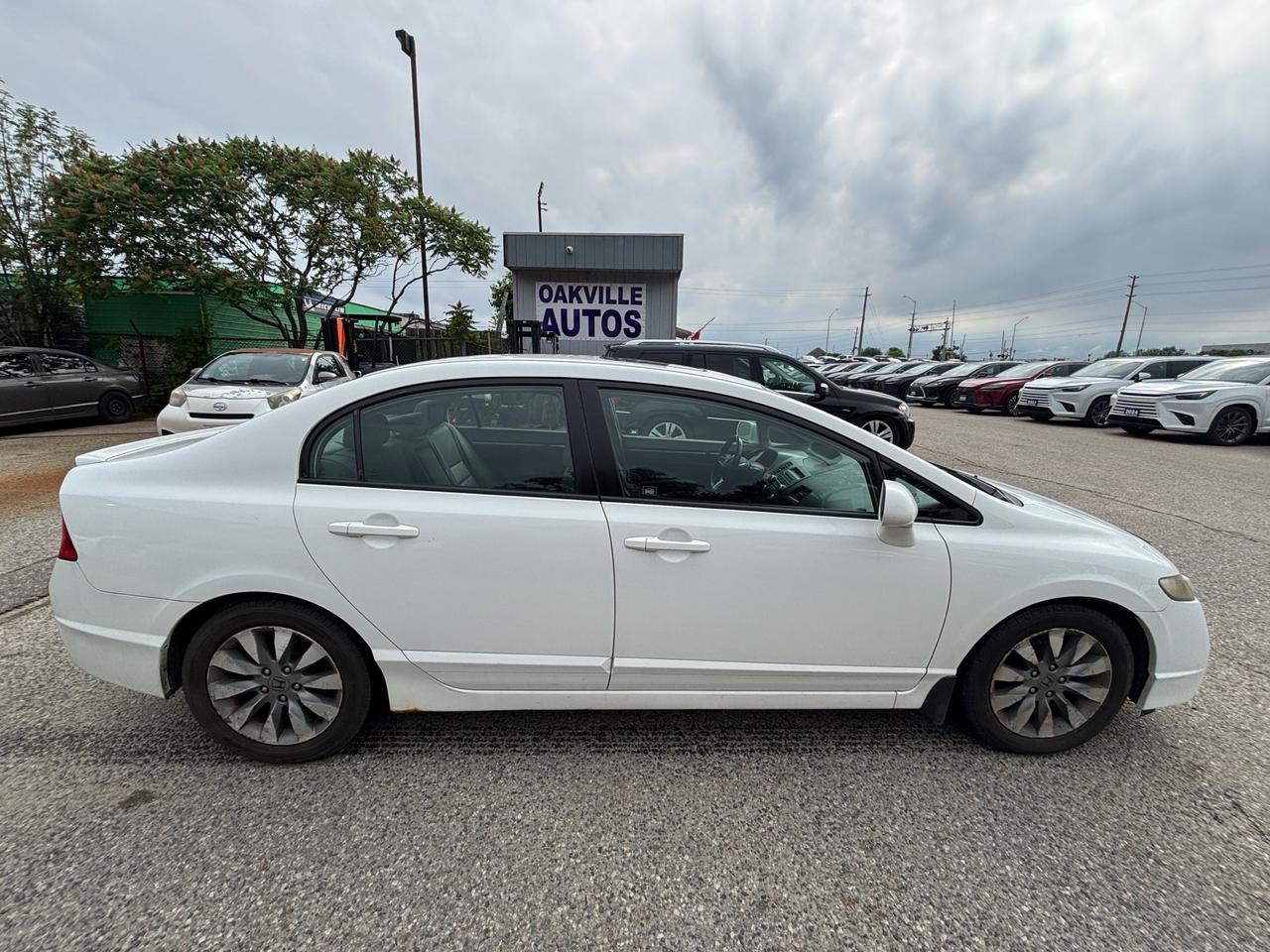 2010 Honda Civic 4dr Auto EX-L Photo