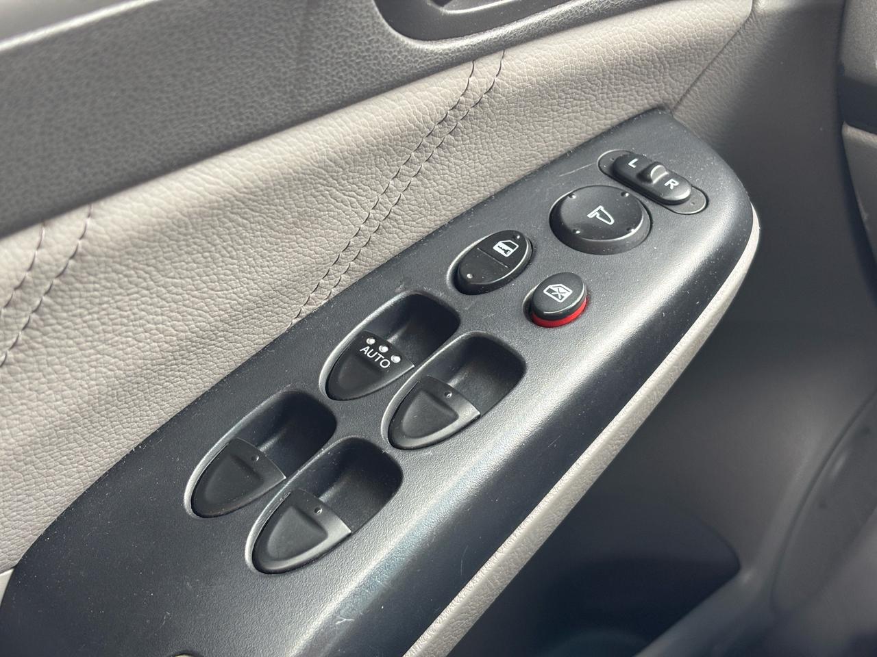 2010 Honda Civic 4dr Auto EX-L Photo