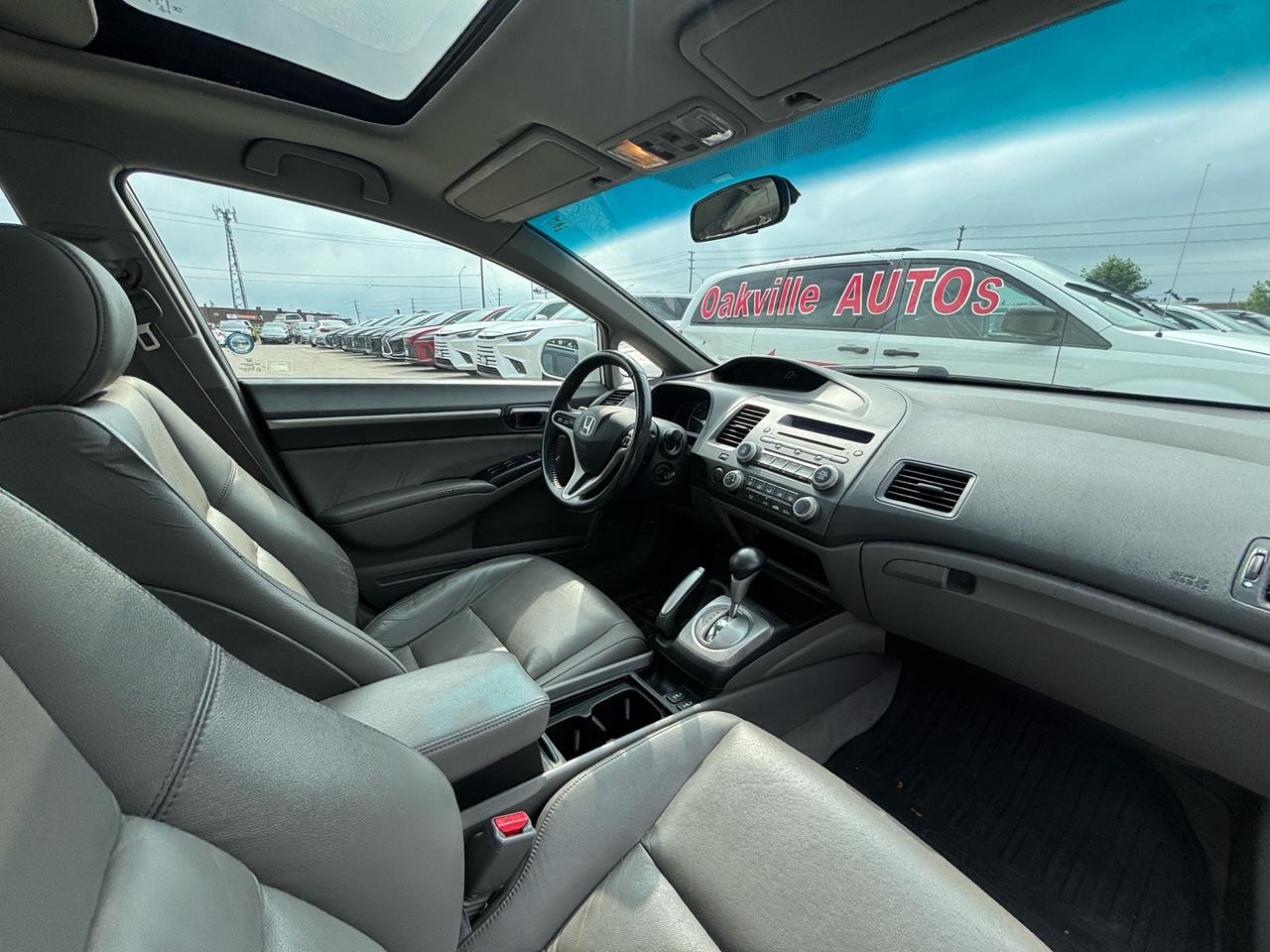 2010 Honda Civic 4dr Auto EX-L Photo