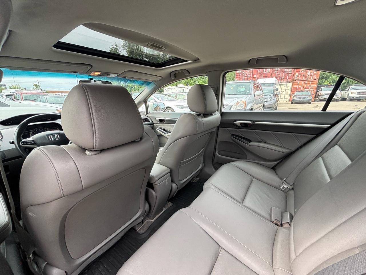 2010 Honda Civic 4dr Auto EX-L Photo