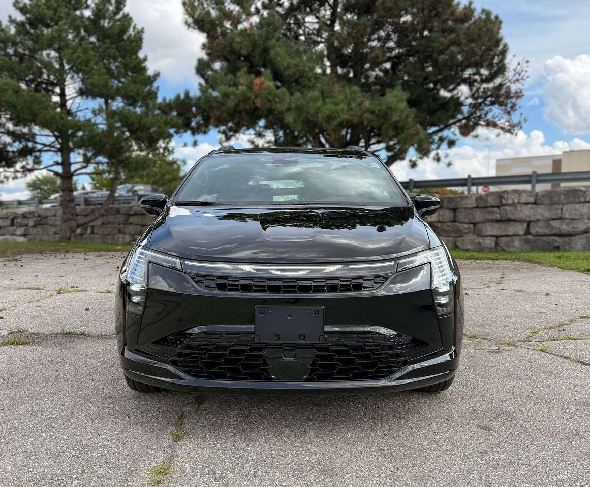 2027 Chrysler Pacifica Select AWD | S Package Photo1